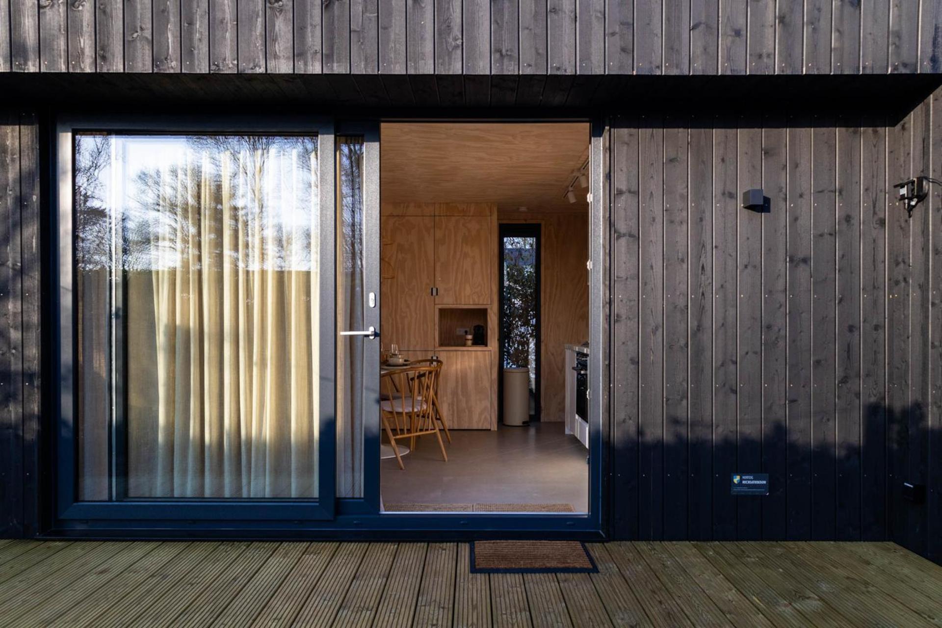 Knus Gezinsverblijf In Cosi Tiny House Op De Veluwe Epe Bagian luar foto